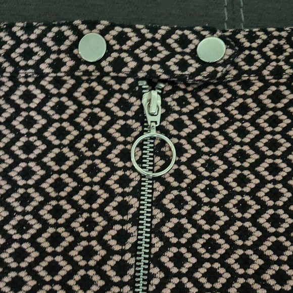 Cool Skirt From Topshop - Picture 4 of 5